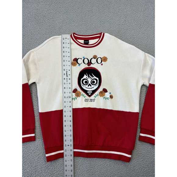 Disney Pixar Coco Sweatshirt Womens XS Oversized Embroidered‎ Crewneck - Picture 5 of 10